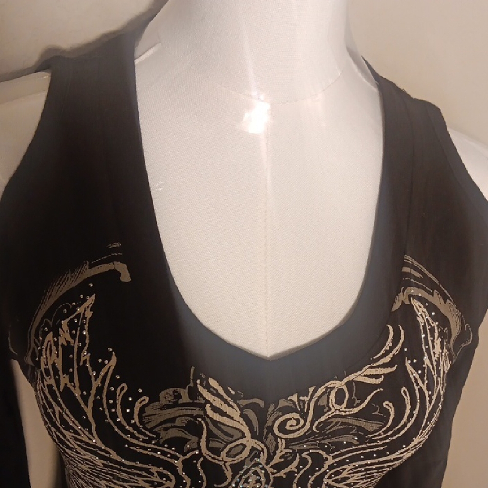 NWT. Black Cold Shoulder Long Sleeve Top with Intricate Design Front And Back - Picture 6 of 10